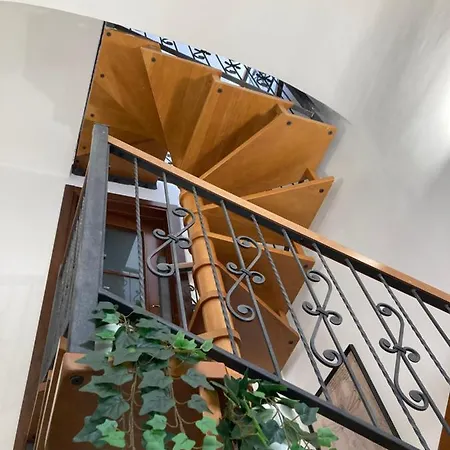 Dimora Castello * בארי